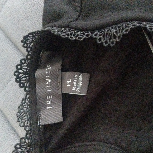 Women's Flowy Petite Shirt - The Limited - Picture 6 of 7